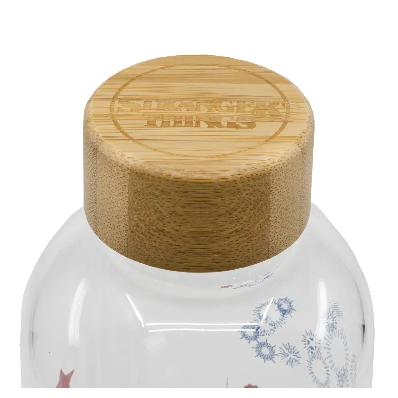 Luxusní skleněná láhev STRANGER THINGS 1030ml, 00693 Luxusní skleněná láhev STRANGER THINGS 1030ml, 00693