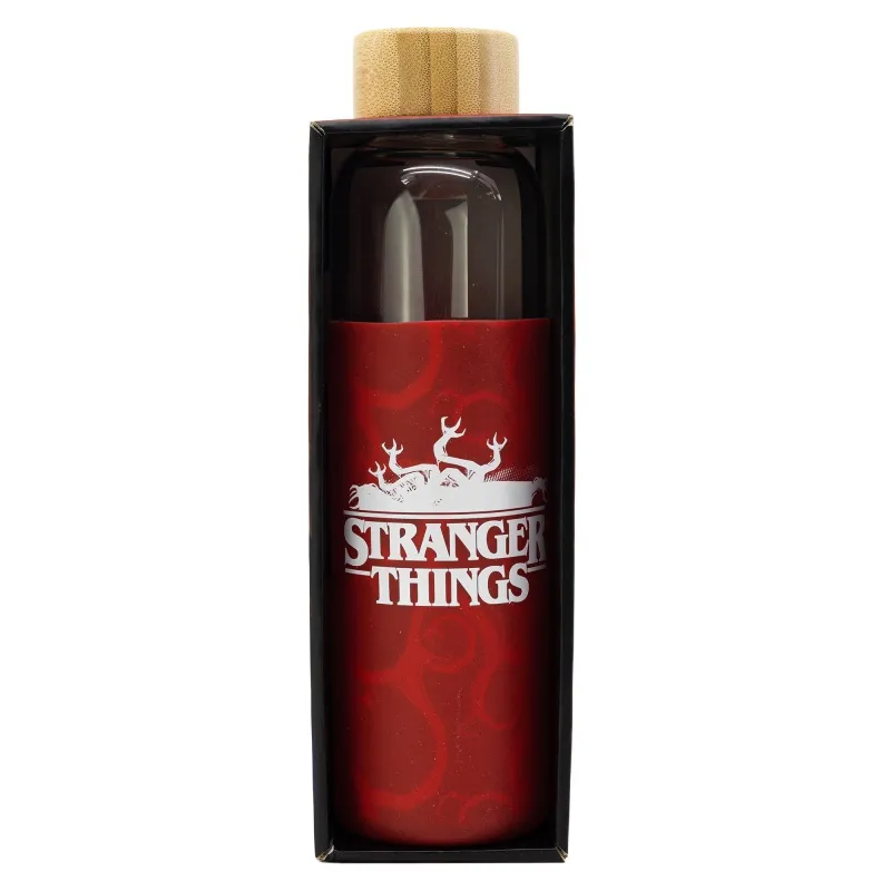 Sklenená fľaša so silikónovým povrchom STRANGER THINGS 585ml, 00694 Sklenená fľaša so silikónovým povrchom STRANGER THINGS 585ml, 00694