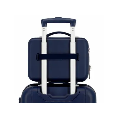 Cestovný kozmetický kufrík PEPE JEANS Molly – 21x29x15 cm, 9L, s odnímateľným popruhom a priehradkami Cestovný kozmetický kufrík PEPE JEANS Molly – 21x29x15 cm, 9L, s odnímateľným popruhom a priehradkami