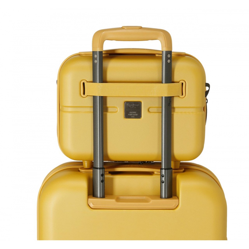 PEPE JEANS Highlight Ochre, Cestovný kozmetický kufrík, 21x29x15cm, 7683923 PEPE JEANS Highlight Ochre, Cestovný kozmetický kufrík, 21x29x15cm, 7683923