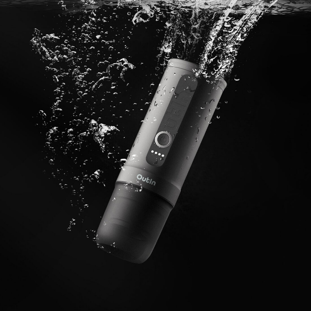 Outin Nano – Prenosný kávovar na cestovanie s batériou a 20 barovým tlakom