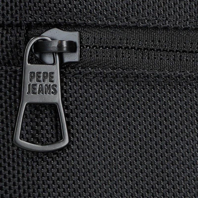 Batoh na notebook 15,6" Pepe Jeans Blackmore, 7052242 Batoh na notebook 15,6" Pepe Jeans Blackmore, 7052242