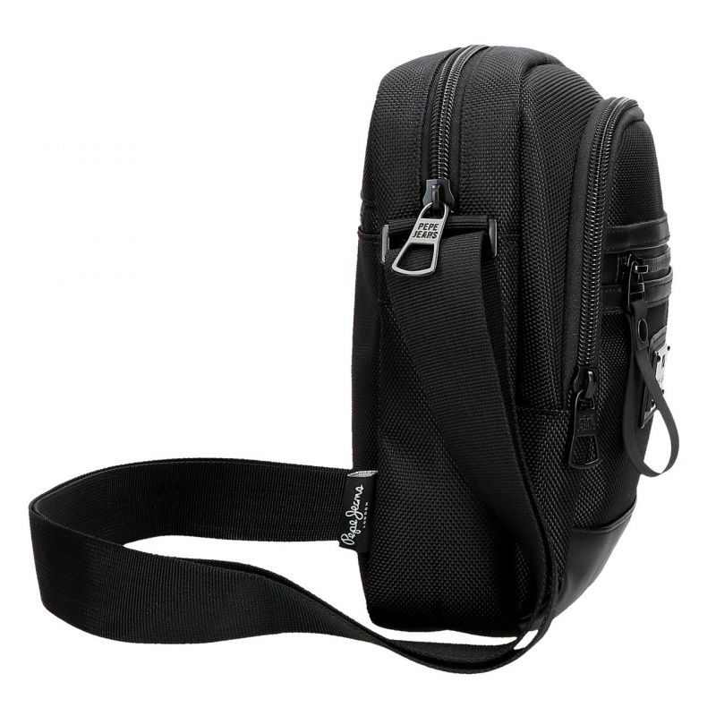Pánská crossbody taška se dvěma přihrádkami Pepe Jeans Blackmore, černá, 7055342 Pánská crossbody taška se dvěma přihrádkami Pepe Jeans Blackmore, černá, 7055342