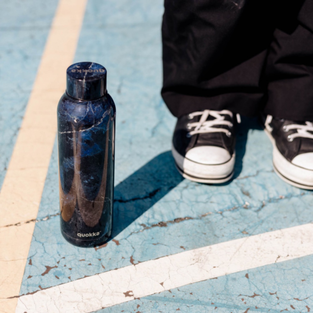 Quokka Solid, Nerezová fľaša / termoska Black Marble, 630ml, 12087
