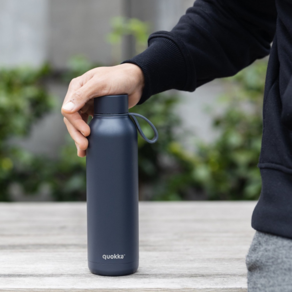 Quokka Solid, Nerezová láhev / termoska s poutkem Slate, 630ml, 40174