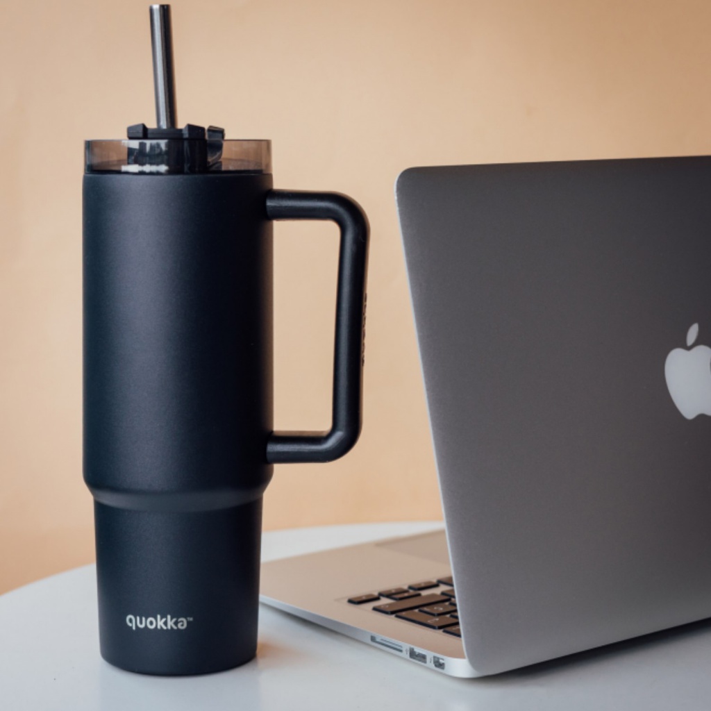 Quokka Vibe Smartgrip, Nerezový termo pohár Black, 880ml, 40380