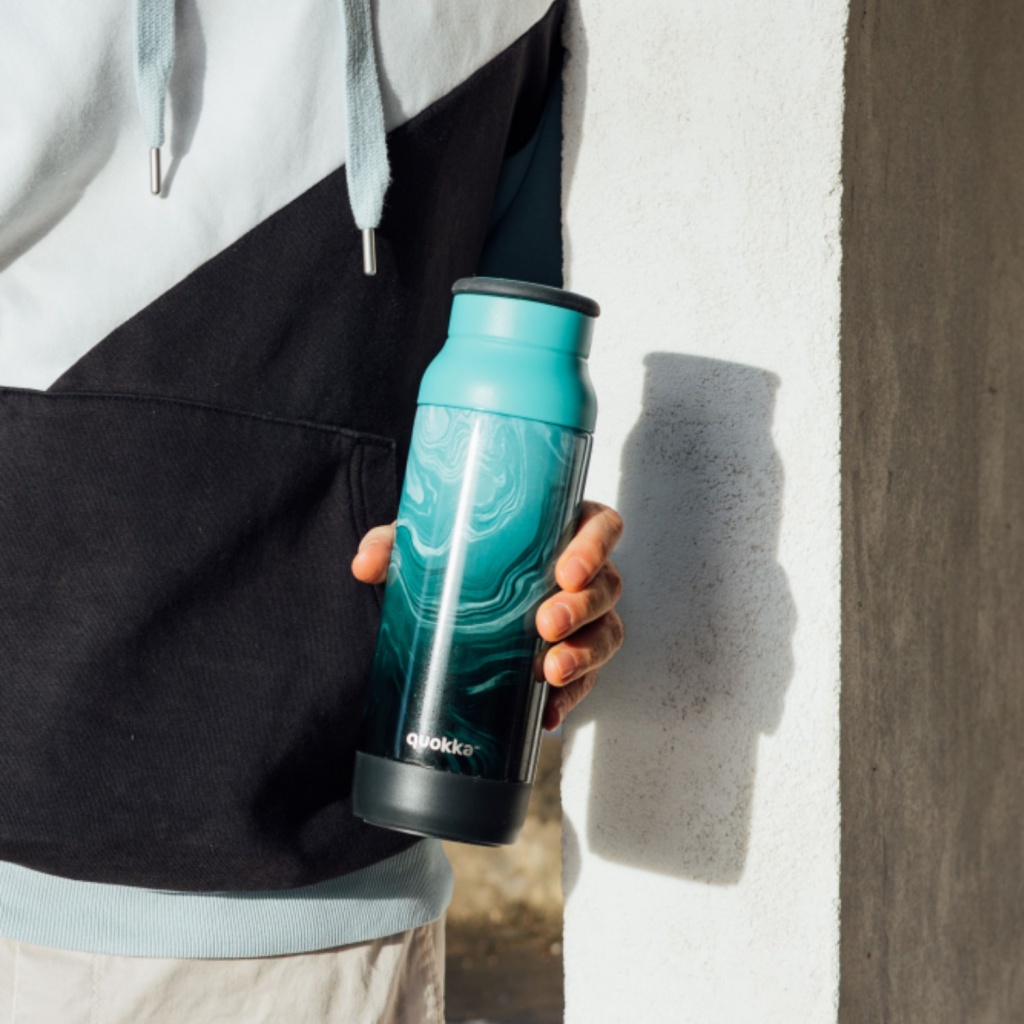 Quokka Pulse Smartgrip, Nerezová termo láhev Liquid Marble, 700ml, 40290