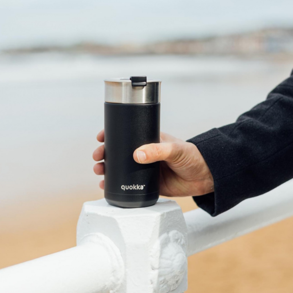 Quokka Boost, Nerezový termohrnček so sitkom Carbon Black, 400ml, 40077