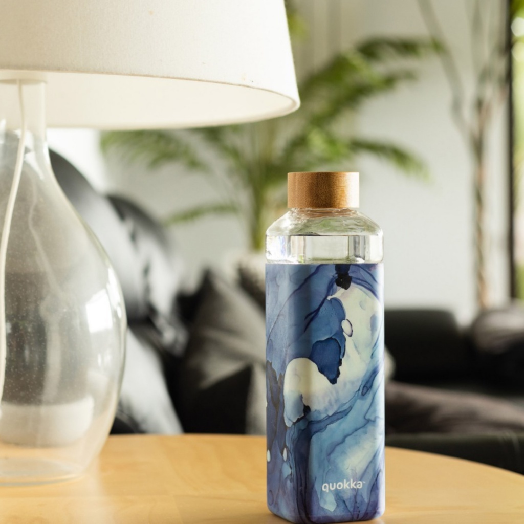 QUOKKA Storm, Skleněná láhev se silikonovým povrchem LIQUID, 700ml, 40021