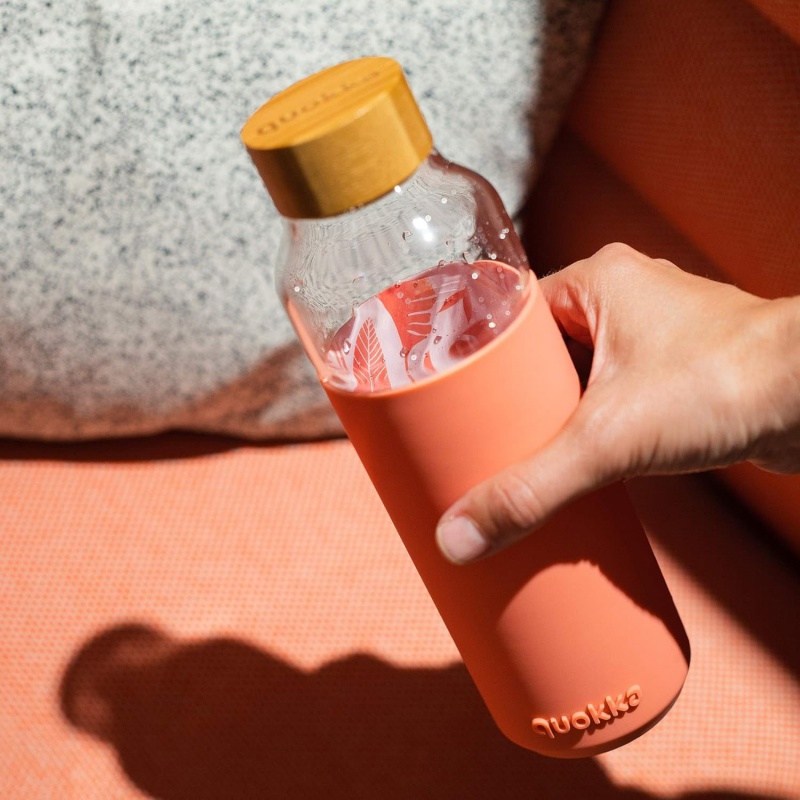 Quokka Flow, Skleněná láhev se silikonovým povrchem PINK BOTANICAL, 660ml, 40006 Quokka Flow, Skleněná láhev se silikonovým povrchem PINK BOTANICAL, 660ml, 40006