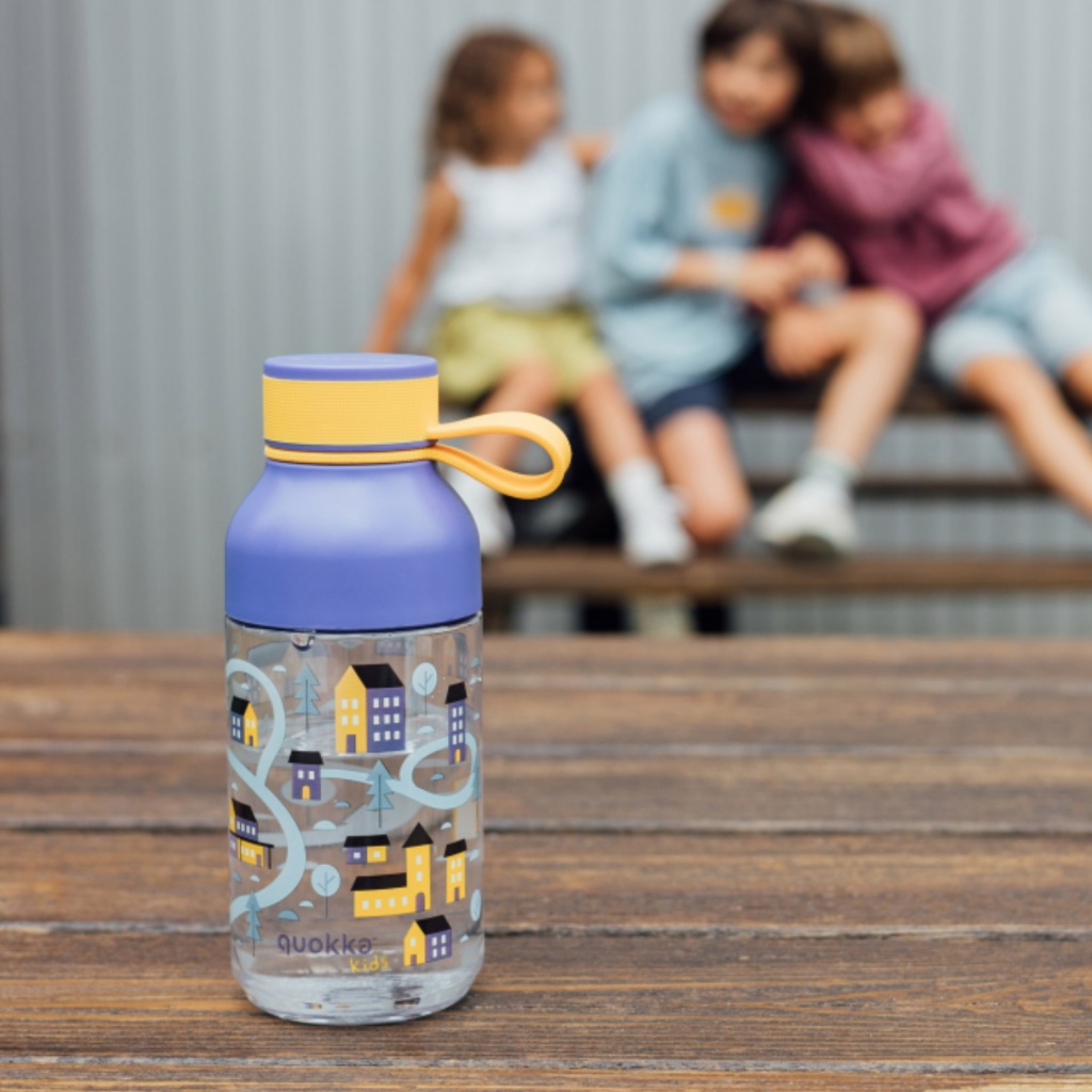Quokka Kids Ice, Plastová láhev s poutkem Town, 430ml, 40161