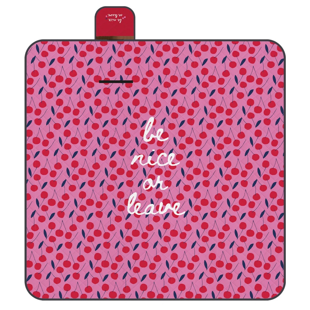 Perletti Travel - Cherry je extra velká deka, která poskytuje pohodlí až pro čtyři osoby. Spodní vrstva z PEVA spolehlivě chráni