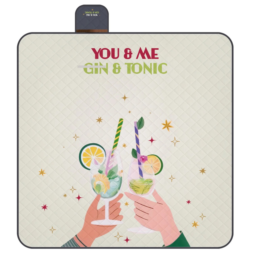 Perletti Travel - Gin & Tonic je extra velká deka určená pro pohodlné venkovní chvíle až pro čtyři osoby. Spodní vrstva z PEVA