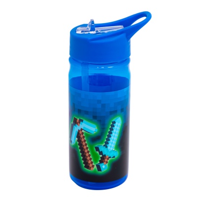 Praktická fľaša AQUA PURE BLUE PIXEL s atraktívnym motívom. Vyrobená z bezpečného plastu bez BPA s objemom 450 ml. Vďaka praktic Praktická fľaša AQUA PURE BLUE PIXEL s atraktívnym motívom. Vyrobená z bezpečného plastu bez BPA s objemom 450 ml. Vďaka praktic