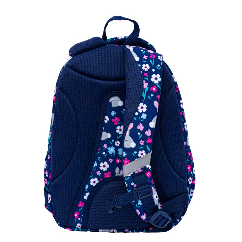 Menší školní batoh od značky AstraBAG je perfektním společníkem pro vašeho školáka. Je vhodný pro žáky od 6-9 let. S objemem Menší školní batoh od značky AstraBAG je perfektním společníkem pro vašeho školáka. Je vhodný pro žáky od 6-9 let. S objemem