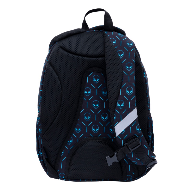 Menší školní batoh od značky AstraBAG je perfektním společníkem pro vašeho školáka. Je vhodný pro žáky od 6-9 let. S objemem Menší školní batoh od značky AstraBAG je perfektním společníkem pro vašeho školáka. Je vhodný pro žáky od 6-9 let. S objemem