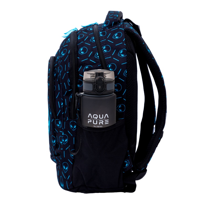 Menší školní batoh od značky AstraBAG je perfektním společníkem pro vašeho školáka. Je vhodný pro žáky od 6-9 let. S objemem Menší školní batoh od značky AstraBAG je perfektním společníkem pro vašeho školáka. Je vhodný pro žáky od 6-9 let. S objemem
