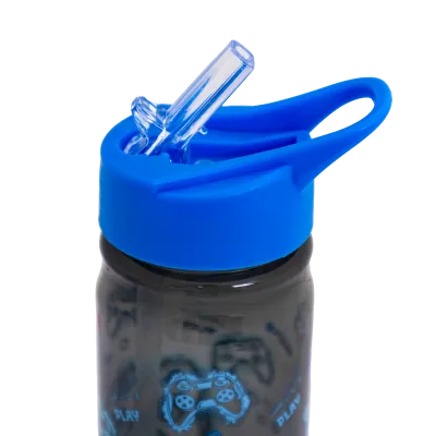 Praktická láhev AQUA PURE BLUE PIXEL s atraktivním motivem. Vyrobeno z bezpečného plastu bez BPA o objemu 450 ml. Díky praktic Praktická láhev AQUA PURE BLUE PIXEL s atraktivním motivem. Vyrobeno z bezpečného plastu bez BPA o objemu 450 ml. Díky praktic