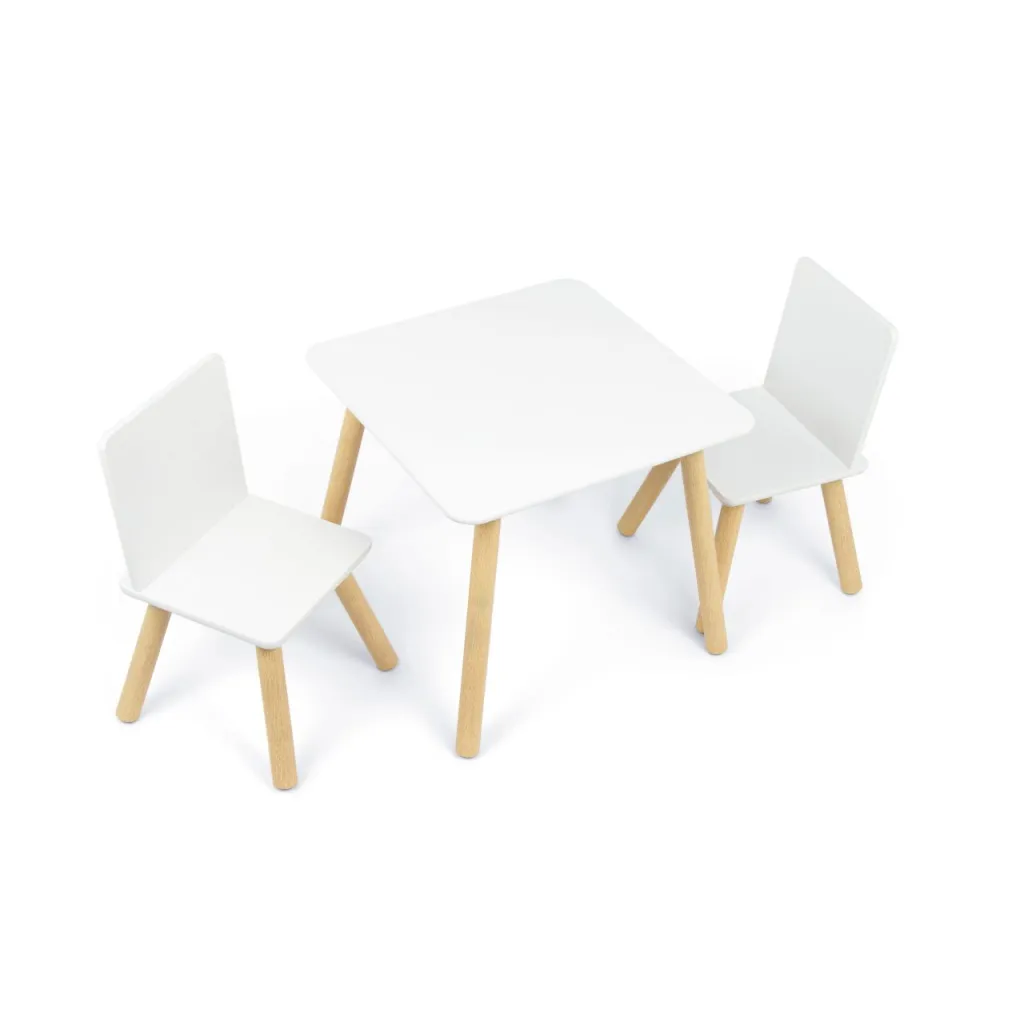 Dětský dřevěný stolek se 2 židlemi Arditex Kids. Rozměry stolku 50 x 50 x 44 cm, židlí 26,5 x 26,5 x 50 cm.