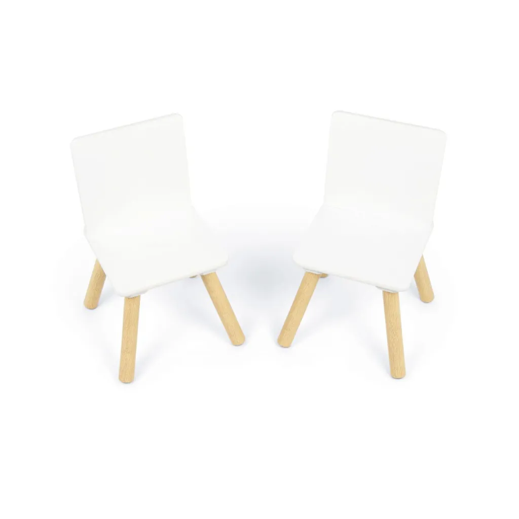 Dětský dřevěný stolek se 2 židlemi Arditex Kids. Rozměry stolku 50 x 50 x 44 cm, židlí 26,5 x 26,5 x 50 cm.