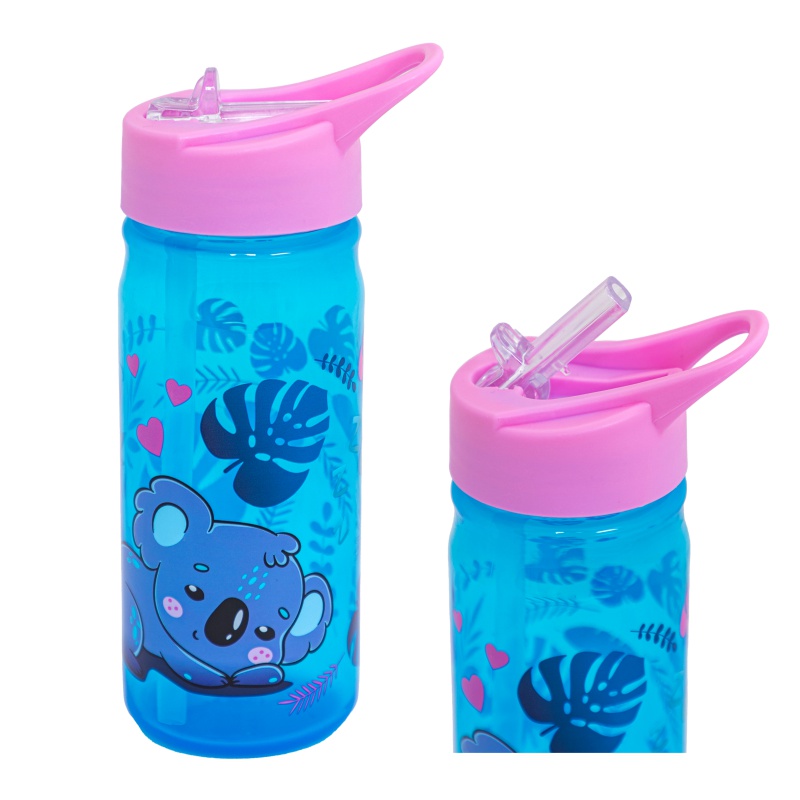 Praktická láhev AQUA PURE SWEET KOALA s roztomilým motivem koaly. Vyrobeno z bezpečného plastu bez BPA o objemu 450 ml. Díky p Praktická láhev AQUA PURE SWEET KOALA s roztomilým motivem koaly. Vyrobeno z bezpečného plastu bez BPA o objemu 450 ml. Díky p