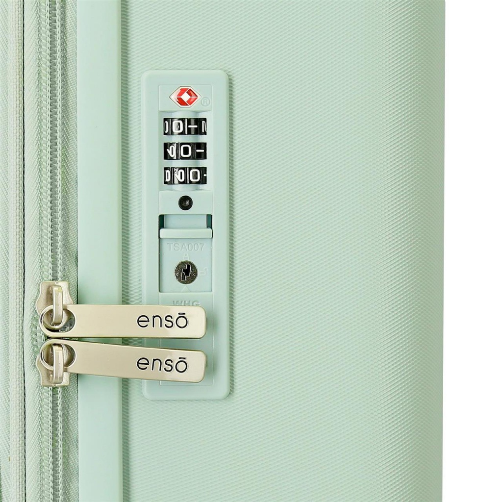 Speciální limitovaná edice vyrobená u příležitosti 100. výročí DISNEY. Tyto poutavé a stylové cestovní kufry s pevnou skořepinou