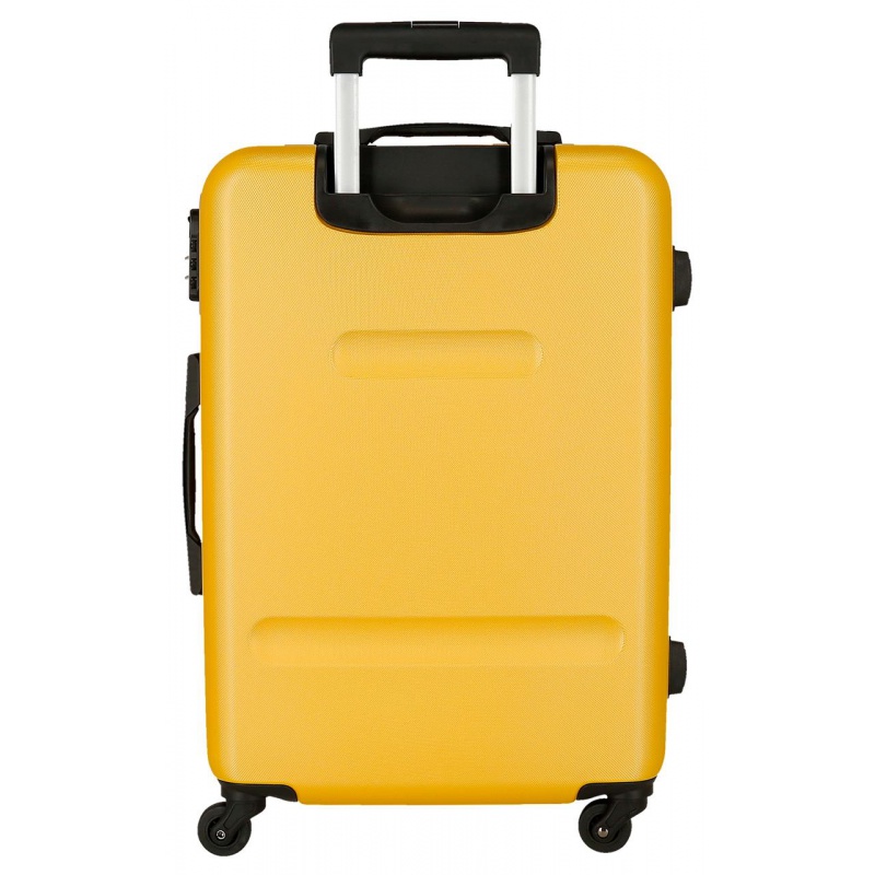 Pevné skořepinové cestovní kufry s nadčasovým designem od renomovaného španělského výrobce JOUMMA BAGS. Pevné skořepinové cestovní kufry s nadčasovým designem od renomovaného španělského výrobce JOUMMA BAGS.