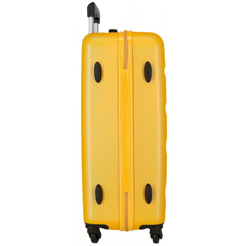 Pevné skořepinové cestovní kufry s nadčasovým designem od renomovaného španělského výrobce JOUMMA BAGS. Pevné skořepinové cestovní kufry s nadčasovým designem od renomovaného španělského výrobce JOUMMA BAGS.