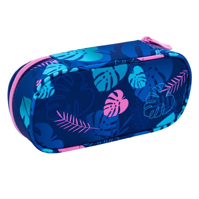 Penál ASTRABAG je stylový a praktický doplněk pro školáky. Díky organizéru budou všechny psací potřeby přehledně uspořádány Penál ASTRABAG je stylový a praktický doplněk pro školáky. Díky organizéru budou všechny psací potřeby přehledně uspořádány