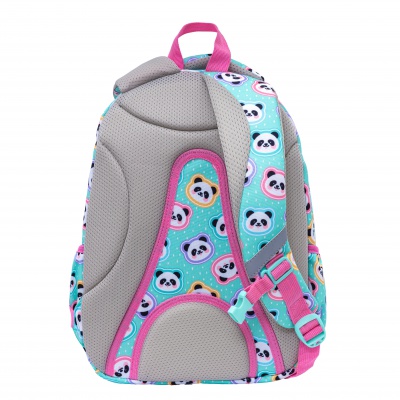 Menší školní batoh od značky AstraBAG je perfektním společníkem pro vašeho školáka. Menší školní batoh od značky AstraBAG je perfektním společníkem pro vašeho školáka.