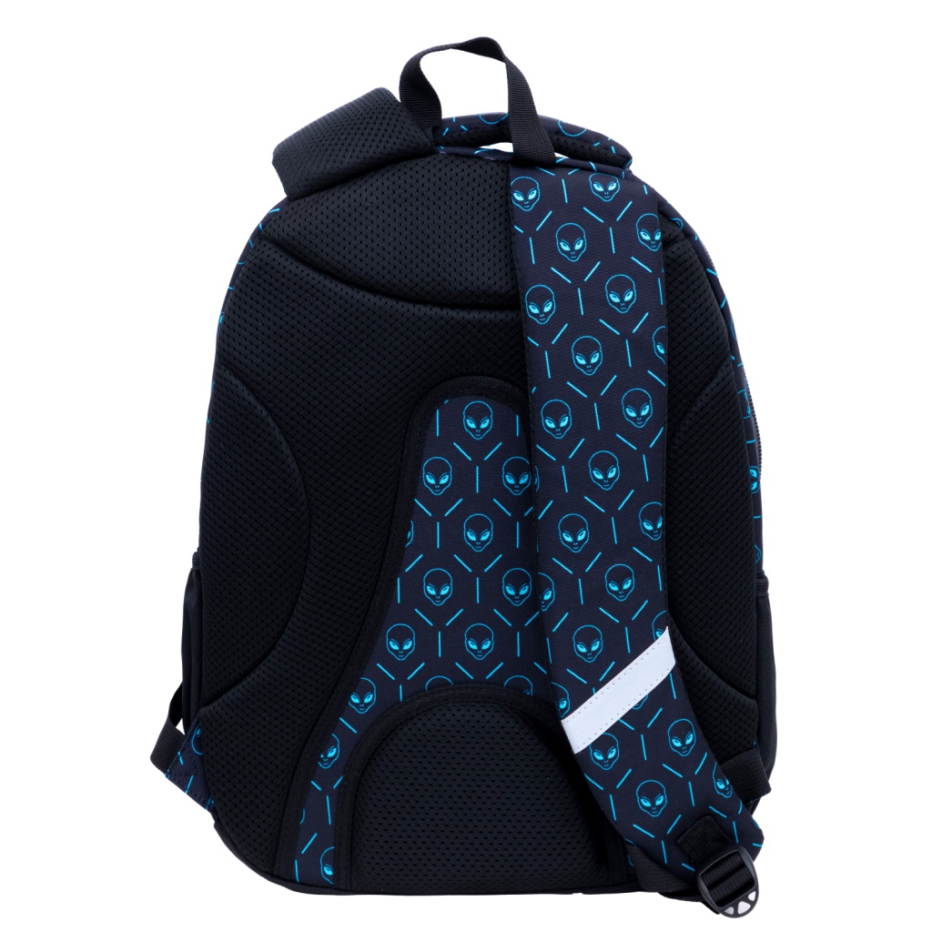 Objevte dokonalého společníka pro vaše školní dobrodružství s batohem AstraBAG. Ergonomický design, prostorné komory a odolný