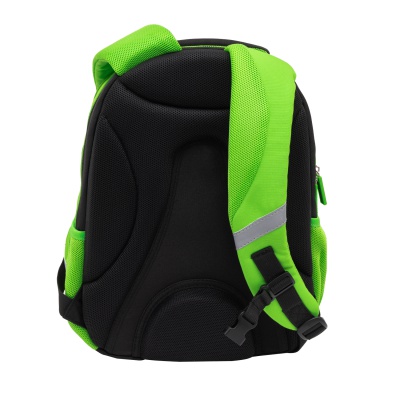 Školský batoh MINECRAFT s ergonomickým chrbtom a reflexnými prvkami. Obsahuje 3 priehradky a 2 vonkajšie vrecká. Vyrobený z nepr Školský batoh MINECRAFT s ergonomickým chrbtom a reflexnými prvkami. Obsahuje 3 priehradky a 2 vonkajšie vrecká. Vyrobený z nepr