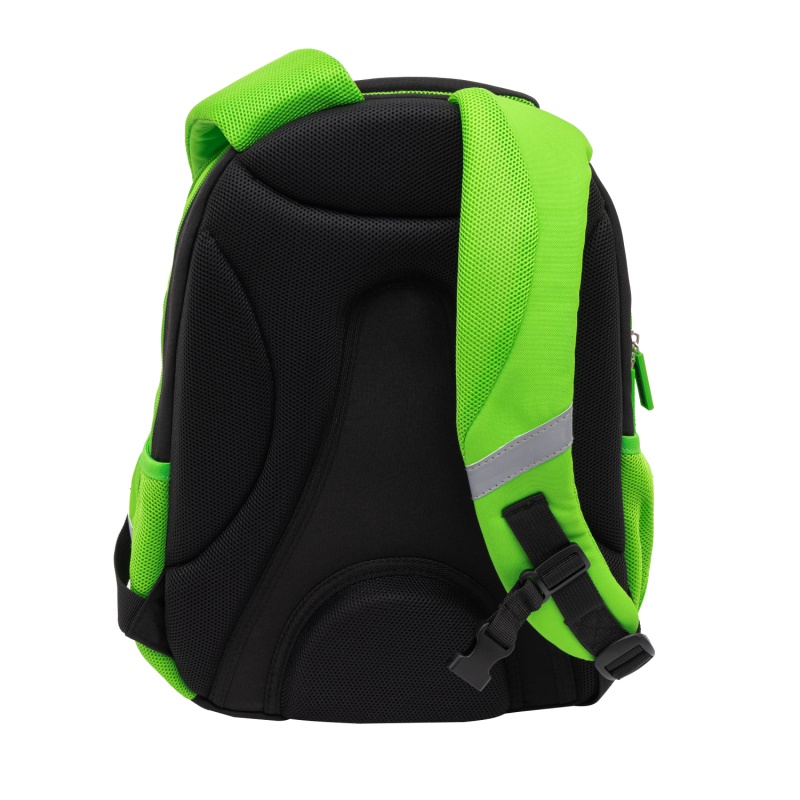 Školský batoh MINECRAFT s ergonomickým chrbtom a reflexnými prvkami. Obsahuje 3 priehradky a 2 vonkajšie vrecká. Vyrobený z nepr Školský batoh MINECRAFT s ergonomickým chrbtom a reflexnými prvkami. Obsahuje 3 priehradky a 2 vonkajšie vrecká. Vyrobený z nepr