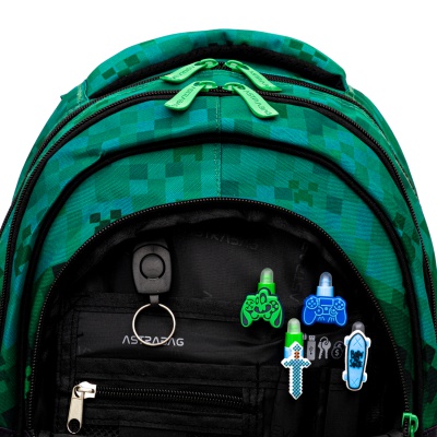 Menší školní batoh od značky AstraBAG je perfektním společníkem pro vašeho školáka. Je vhodný pro žáky od 6-9 let. S objemem Menší školní batoh od značky AstraBAG je perfektním společníkem pro vašeho školáka. Je vhodný pro žáky od 6-9 let. S objemem