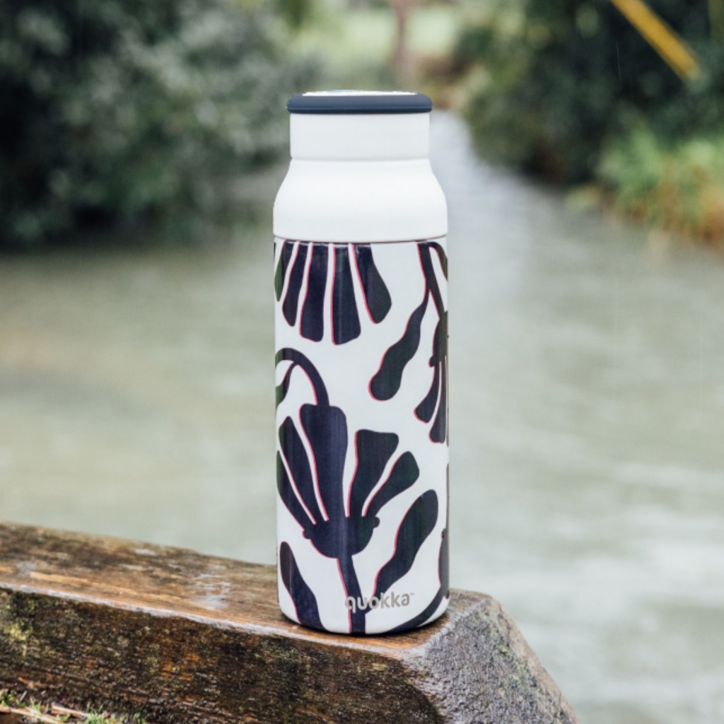 Quokka nerezová termo fľaša Echo Abstract Leaves 690 ml – štýlová a praktická