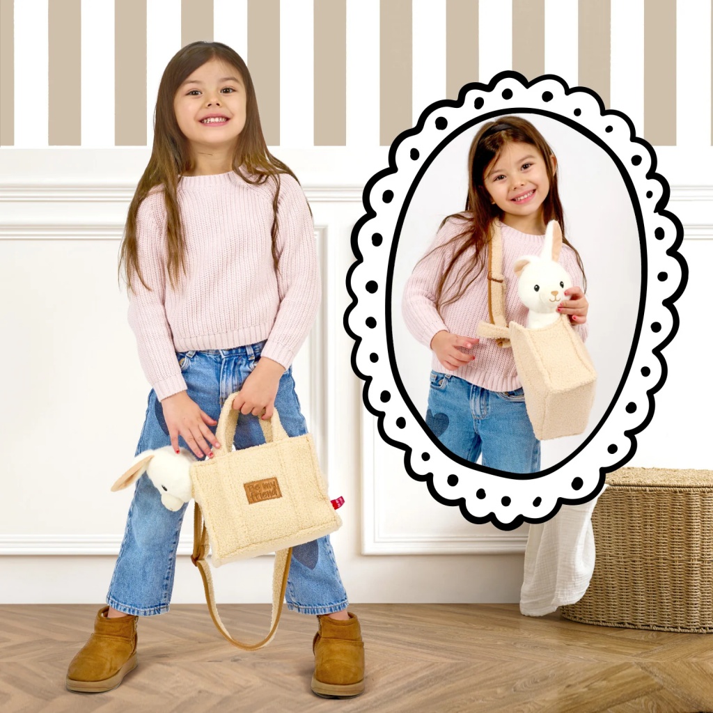 Roztomilá dětská kabelka Perletti z kolekce Be my friend s odnímatelným plyšovým zajíčkem Daisy Bunny. Vyrobená z jemného a mě