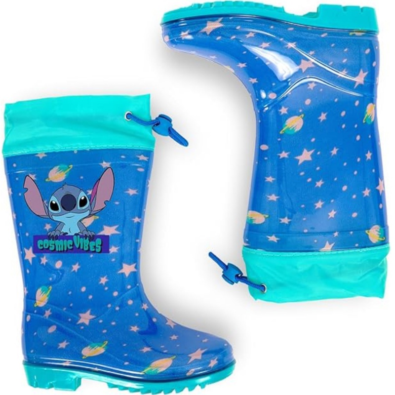 Dětské holínky Perletti Kids s motivem oblíbené postavičky Lilo & Stitch rozzáří každý deštivý den. Díky protiskluzové podráž Dětské holínky Perletti Kids s motivem oblíbené postavičky Lilo & Stitch rozzáří každý deštivý den. Díky protiskluzové podráž