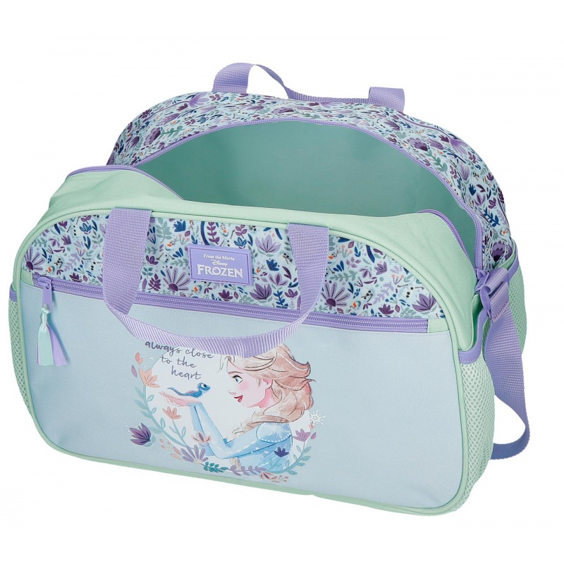 Cestovná taška Frozen Close to the Heart 40×25×18 cm | Joummabags | ZdenkaTri.sk Cestovná taška Frozen Close to the Heart 40×25×18 cm | Joummabags | ZdenkaTri.sk