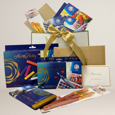 darcekovy-balicek-artea-premiova-umelecka-sada-v-luxusnej-kremovej-taske-s-maslou