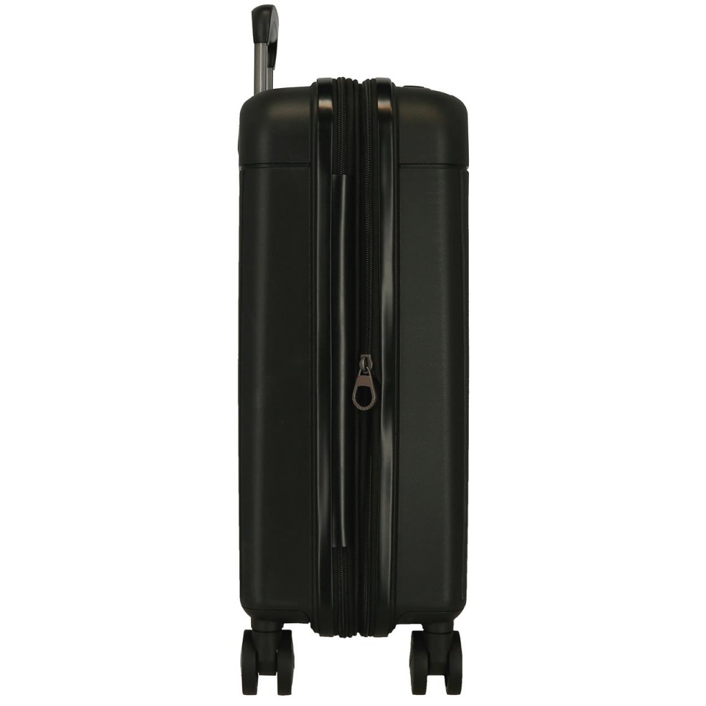 Objevte dokonalého společníka na cesty s kufrem MOVEM Wood. Lehký a odolný skořepinový kufr o objemu 38 litrů a praktickým in