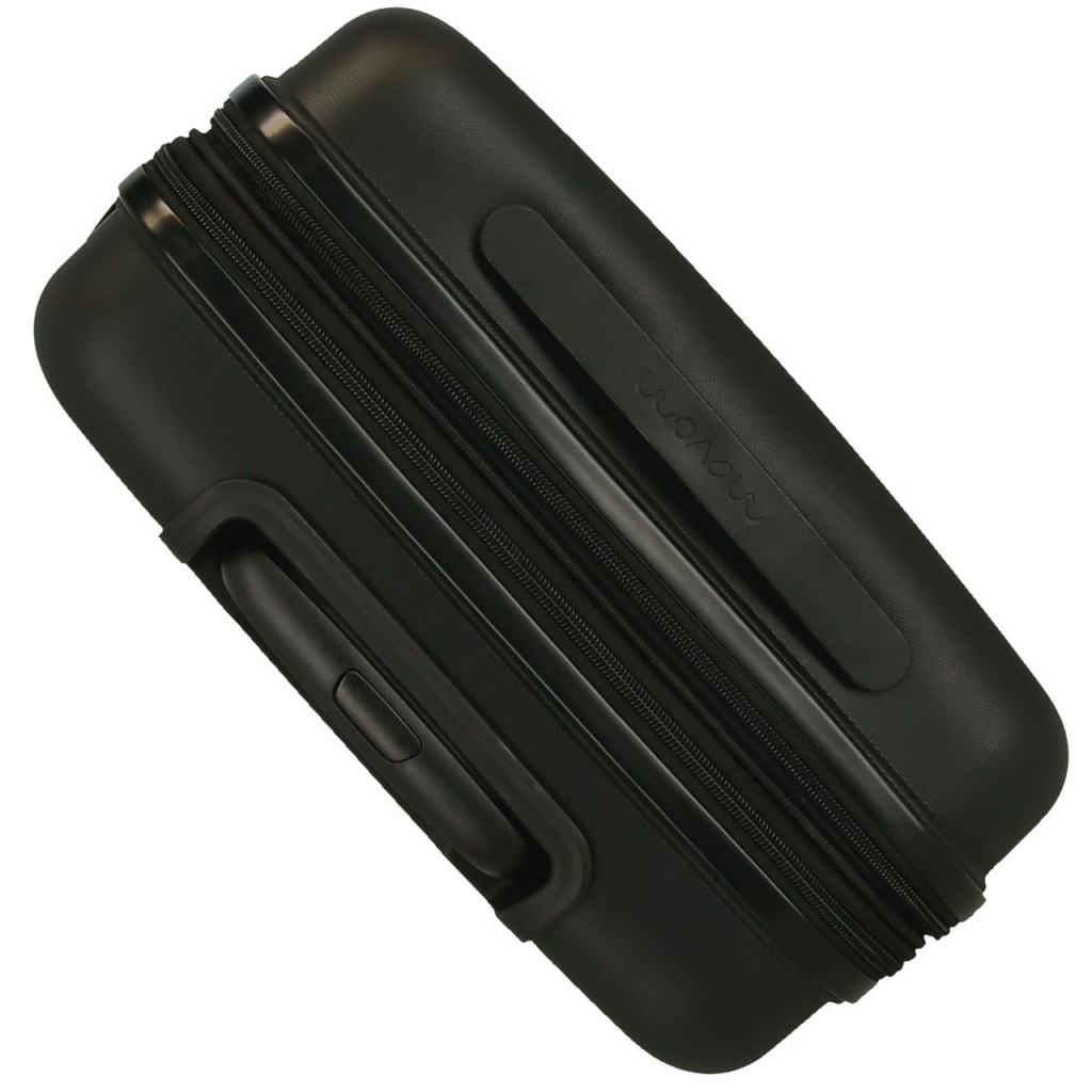 Objevte dokonalého společníka na cesty s kufrem MOVEM Wood. Lehký a odolný skořepinový kufr o objemu 38 litrů a praktickým in