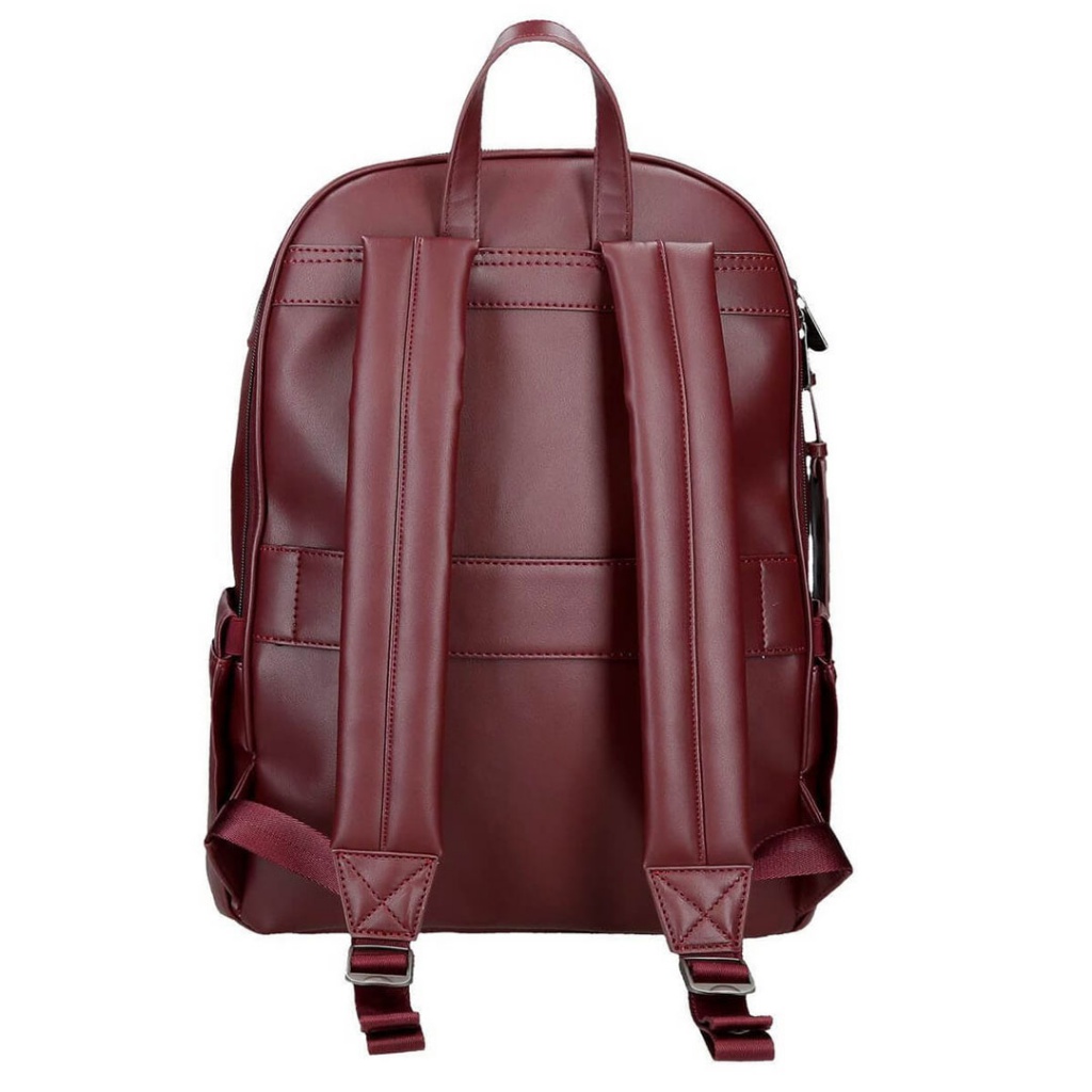 Elegantní batoh Pepe Jeans Sprig v bordó barvě je ideální pro každodenní nošení do práce, školy i na cestování. Nabízí bezp