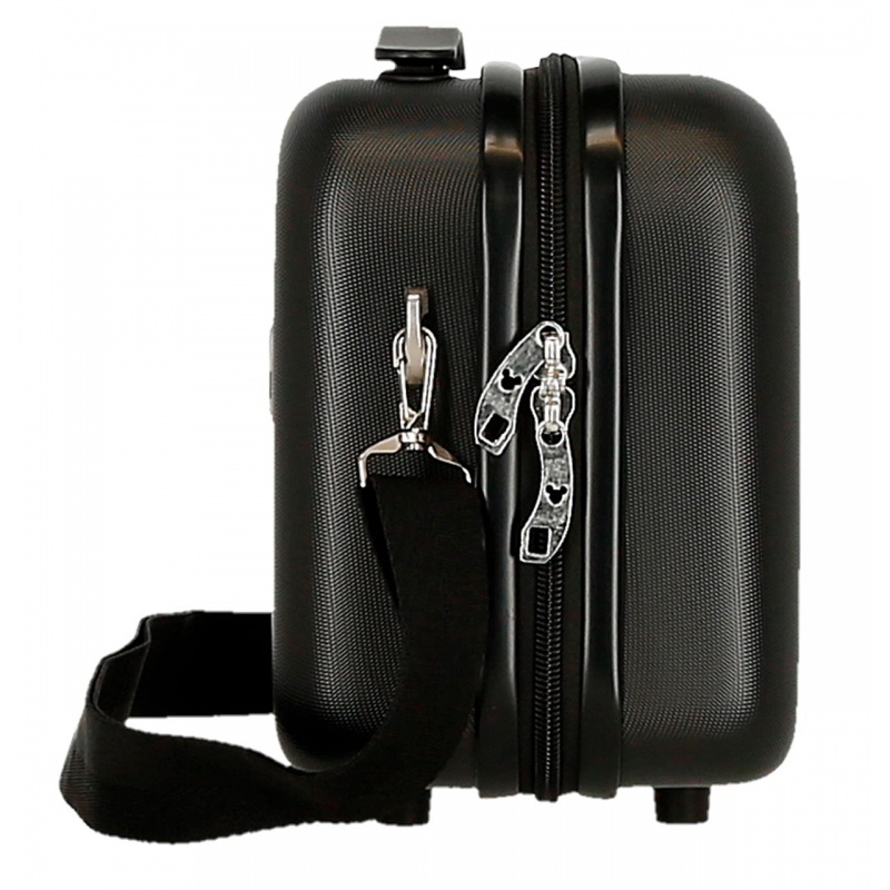 Tento stylový a praktický kufřík s oblíbenou postavičkou Mickey Mouse je navržen tak, aby uspokojil všechny vaše potřeby během 