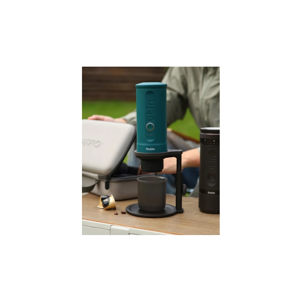 Outin Coffee Stand Black – nastavitelný držák na přenosný kávovar