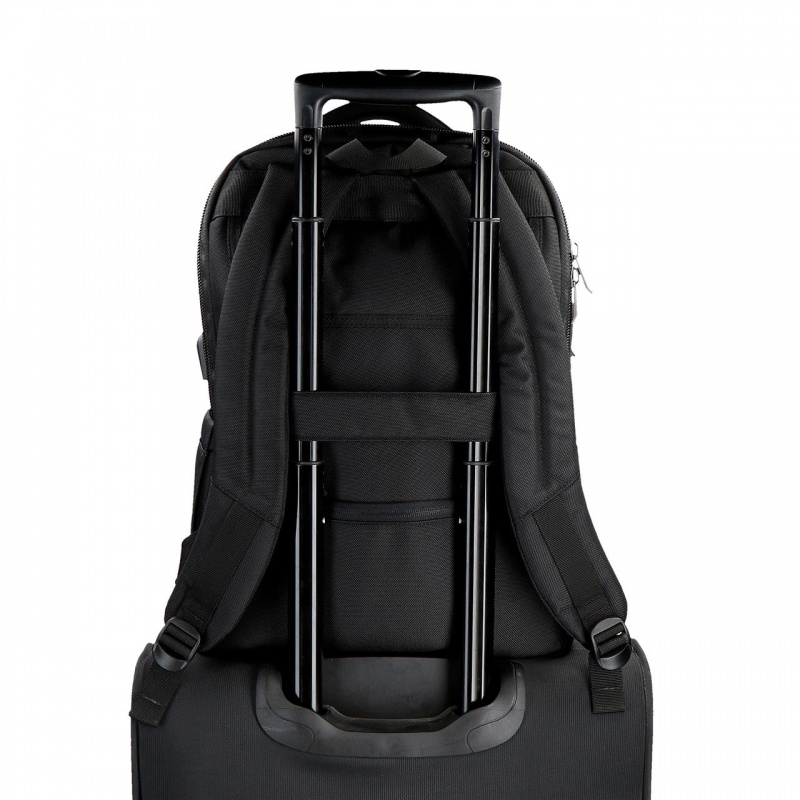 Cestovní batoh Movem Buster Black 44 cm – batoh s USB portem