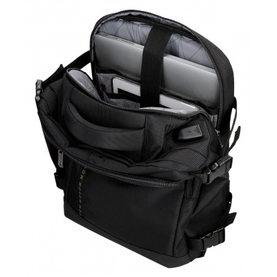 Cestovný batoh Movom Buster Black 40 cm – batoh s USB portom
