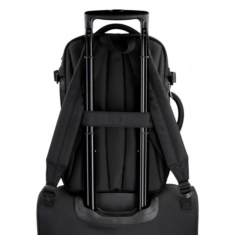 Cestovný batoh Movom Buster Black 40 cm – batoh s USB portom