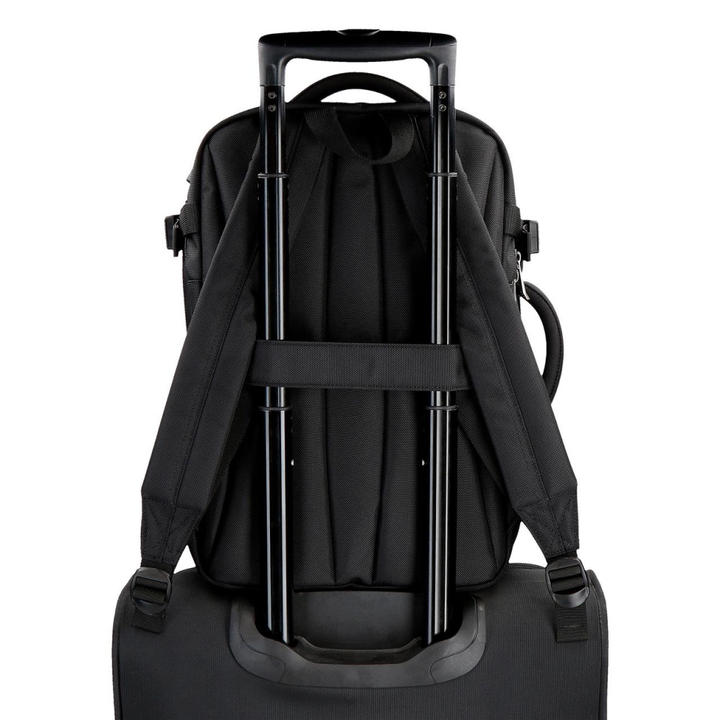 Cestovný batoh Movom Buster Black 40 cm – batoh s USB portom