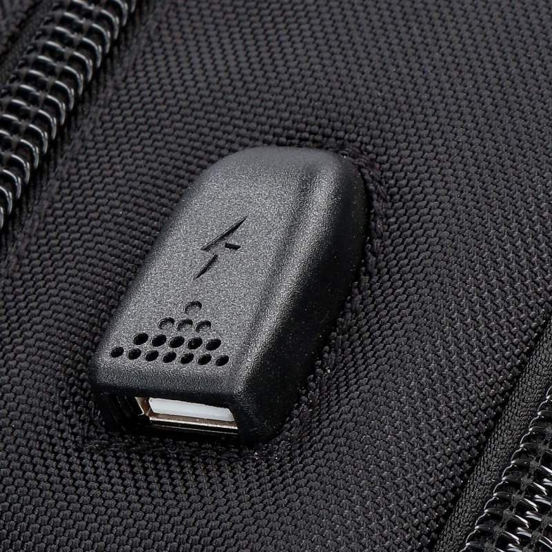 Cestovný batoh Movom Buster Black 40 cm – batoh s USB portom