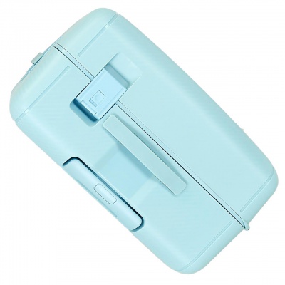 Střední kufr Movem Dimension o velikosti 66 cm je ideální pro delší cestování. Nabízí pevný skořepinový materiál, praktické vnit